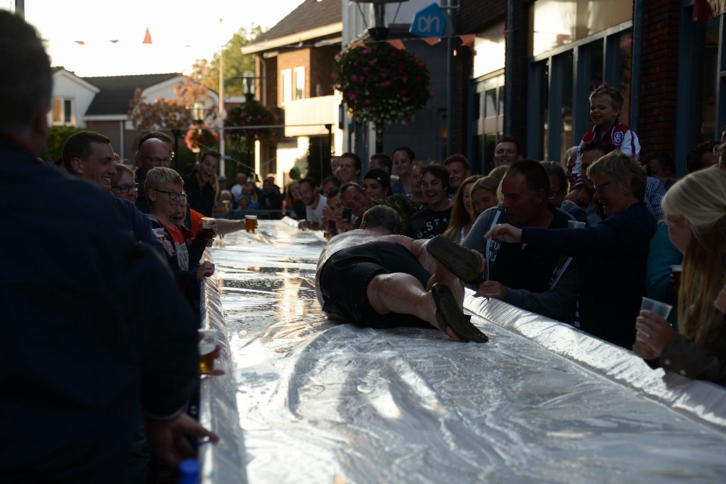 ../Images/Donderdag kermis 399.jpg